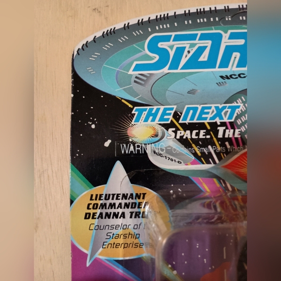 Star Trek TNG  Lt. Commander Deanna Troi unpunched - Picture 7 of 9